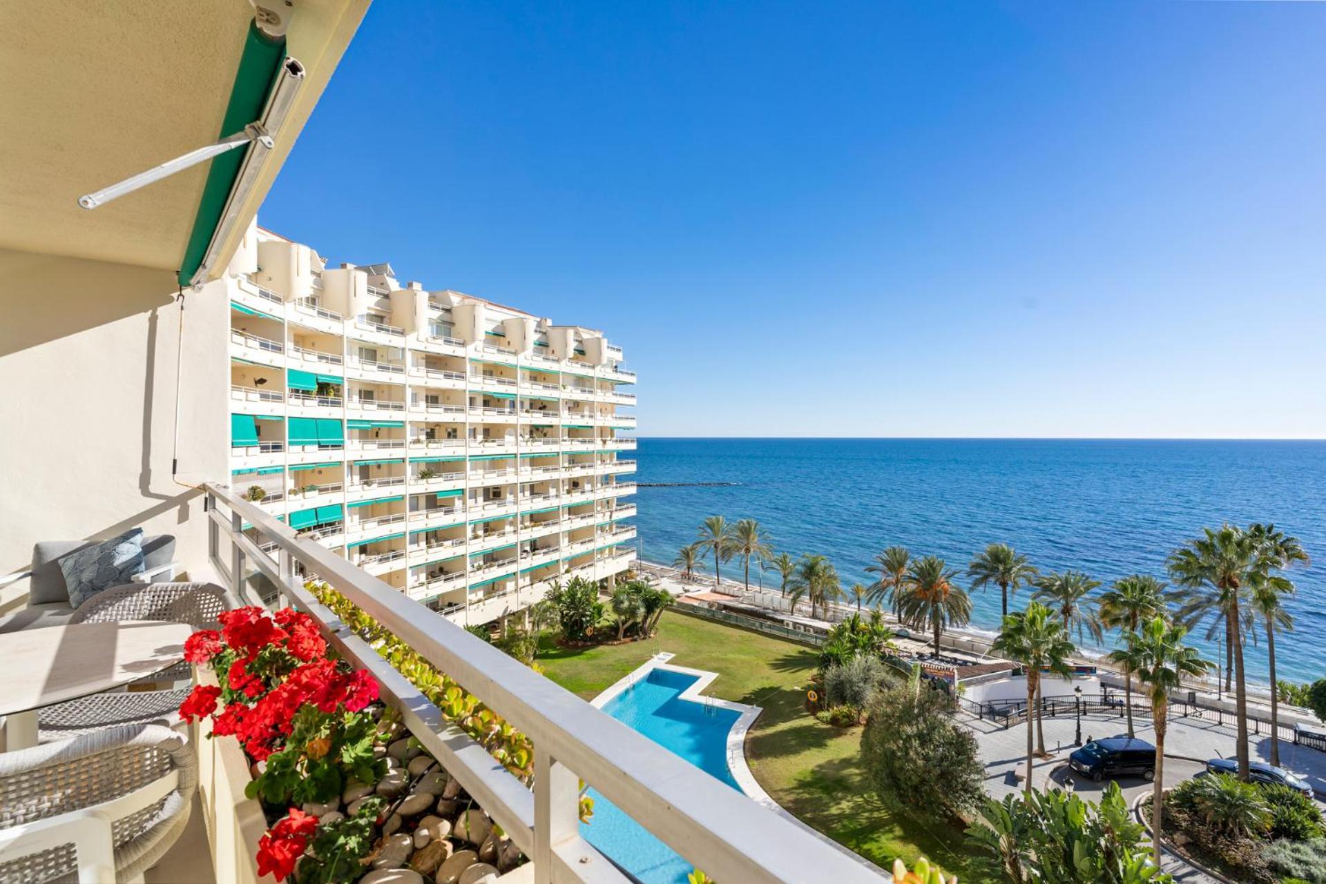 Beach Front Apartment With Pool Marbella Luaran gambar